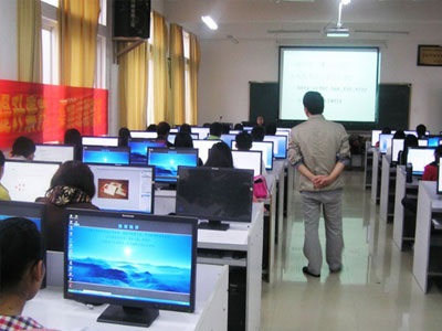 練車(chē)時(shí)什么態(tài)度，考試時(shí)什么運(yùn)氣！